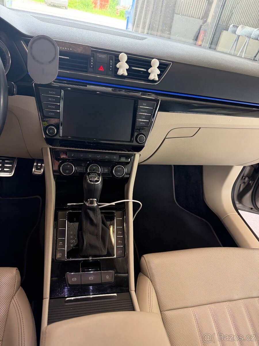 2017 Škoda SUPERB - 10