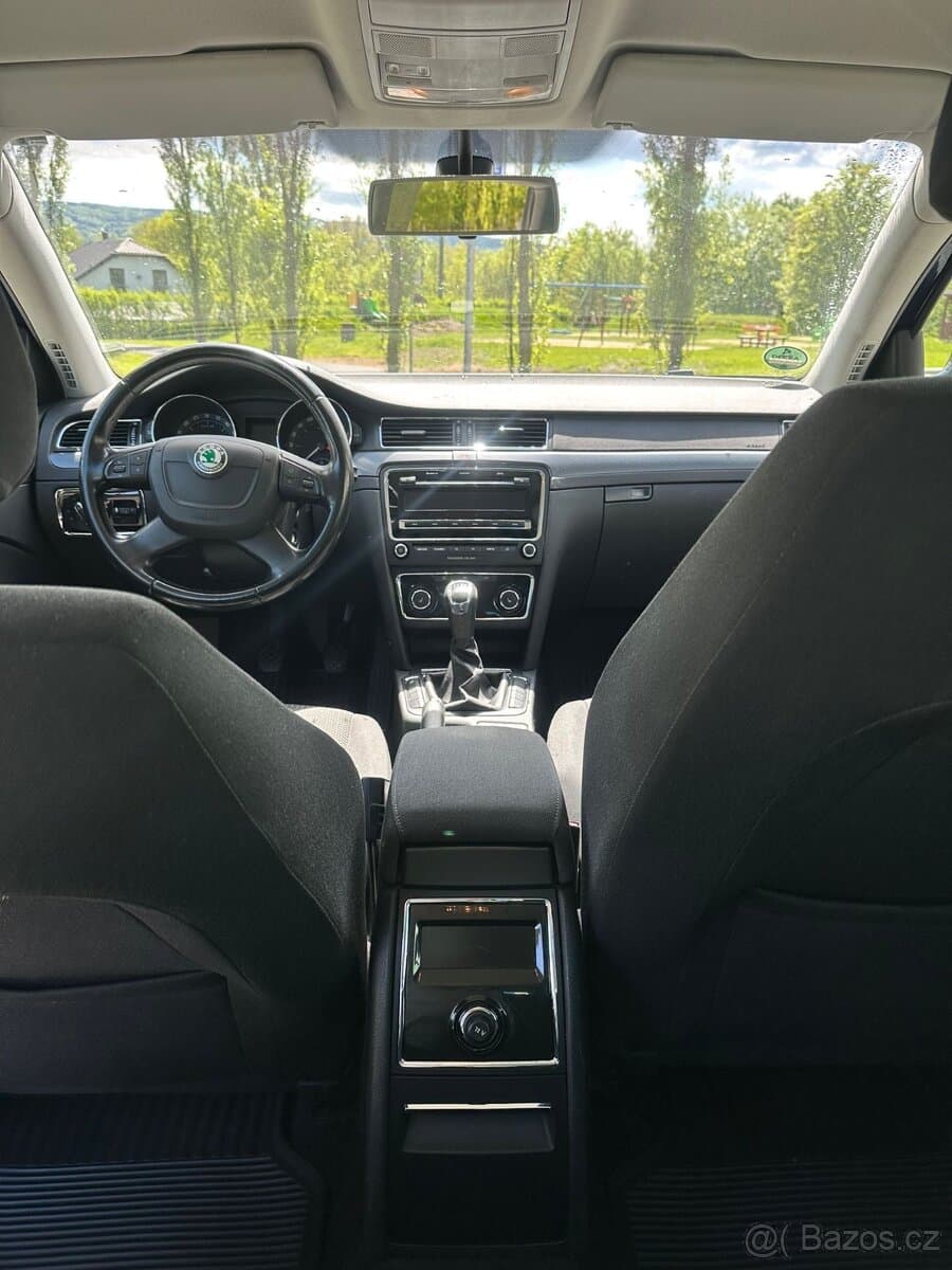 2011 Škoda SUPERB - 10
