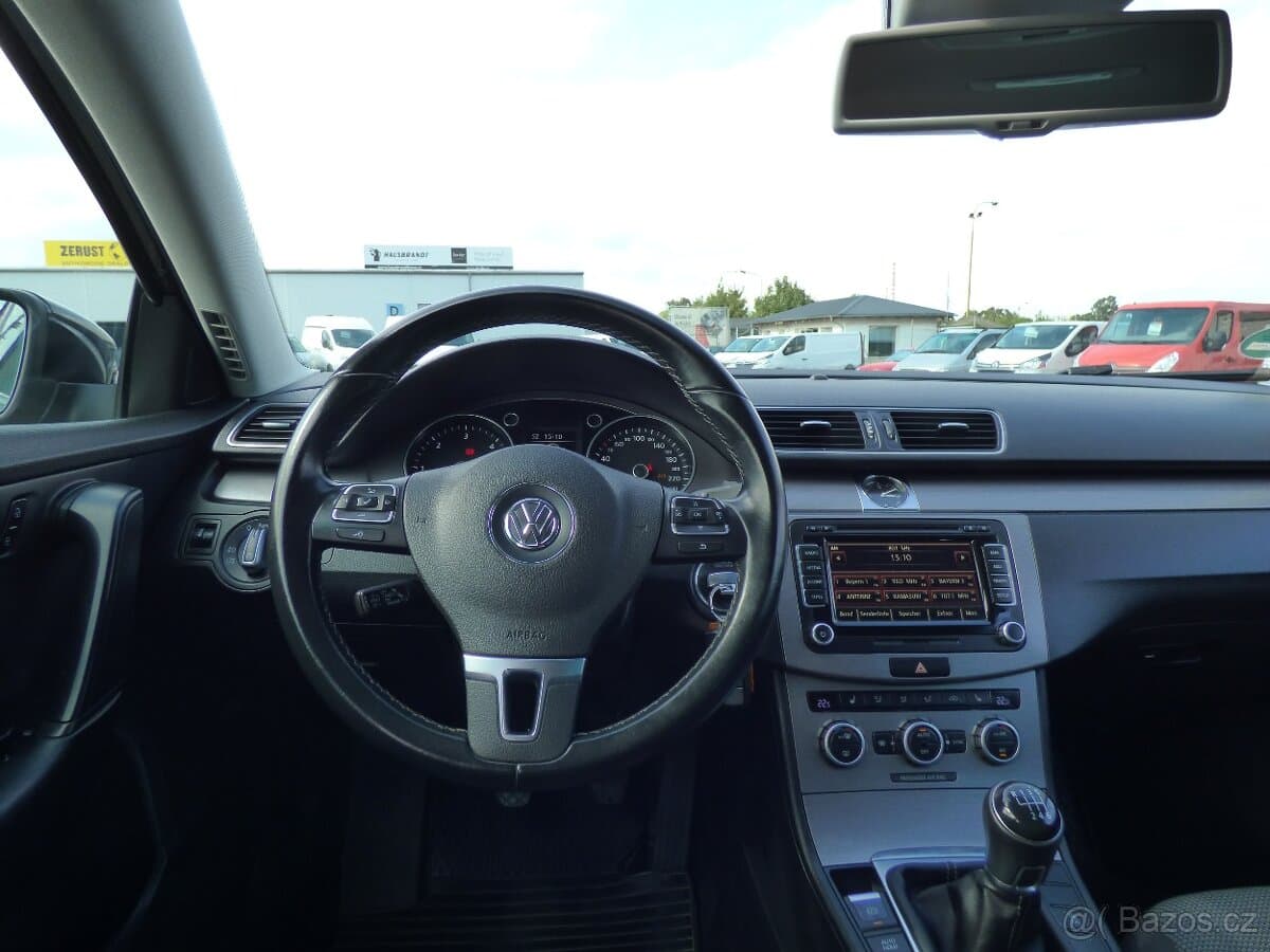 2014 Volkswagen PASSAT - 10