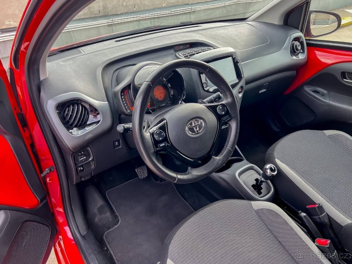2021 Toyota AYGO - 10