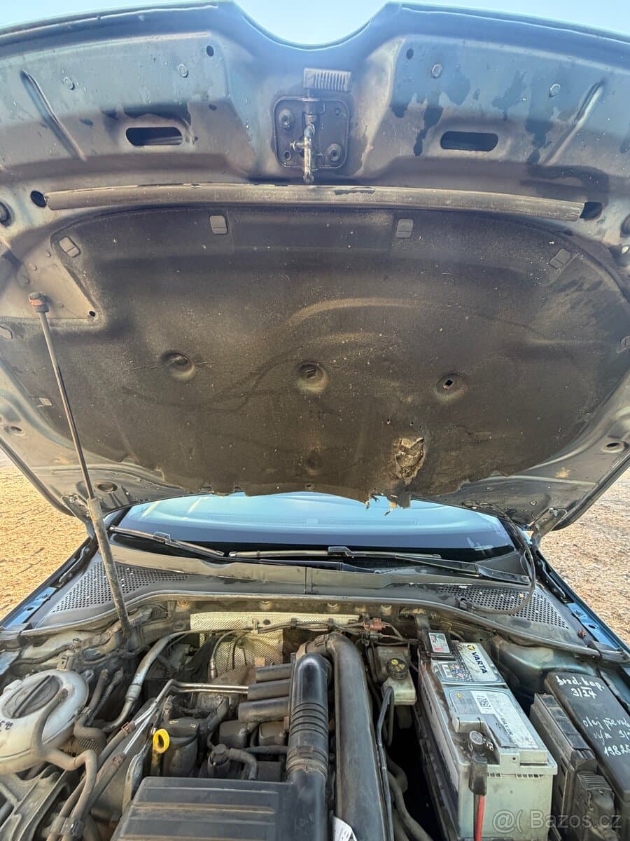 Volkswagen GOLF - 10