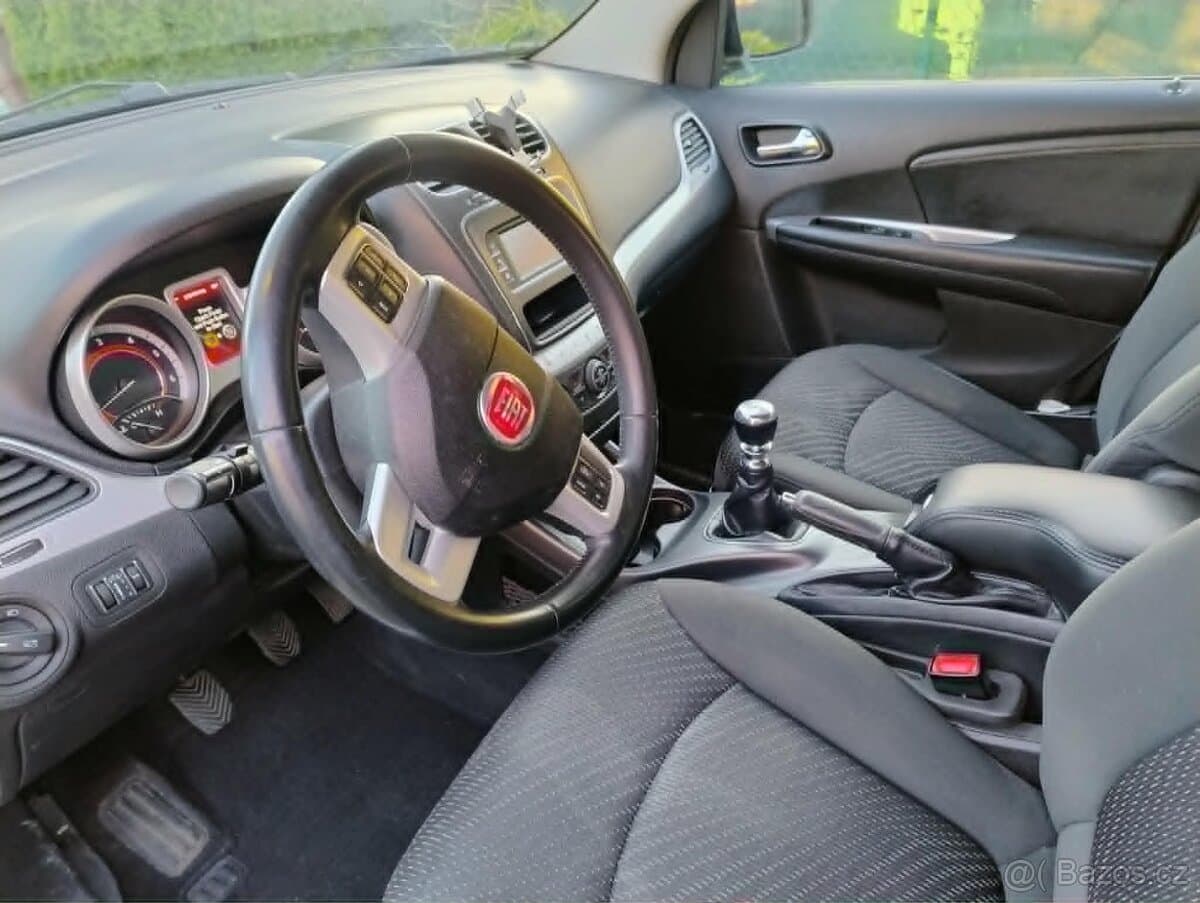 Fiat FREEMONT - 10