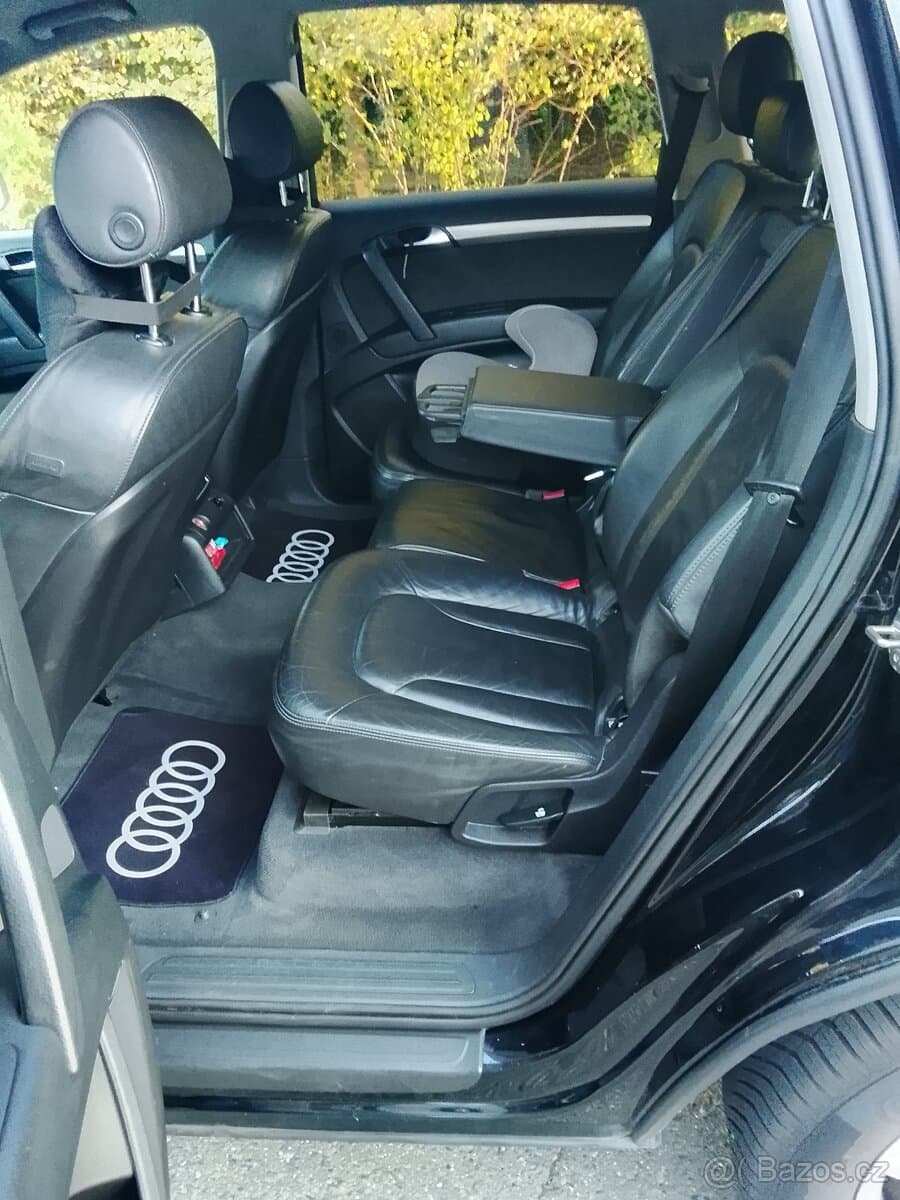 Audi Q7 - 10