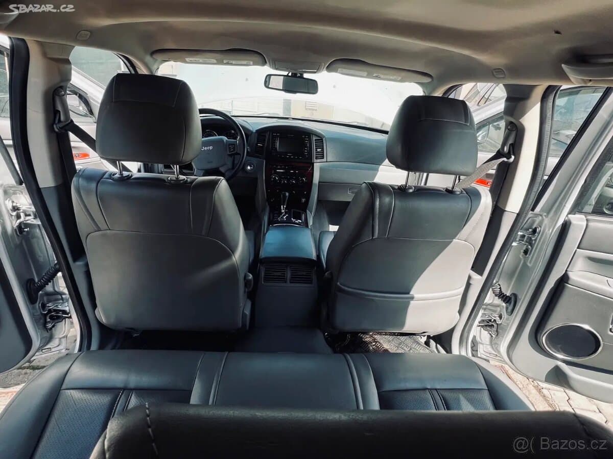 2007 Jeep CHEROKEE - 10