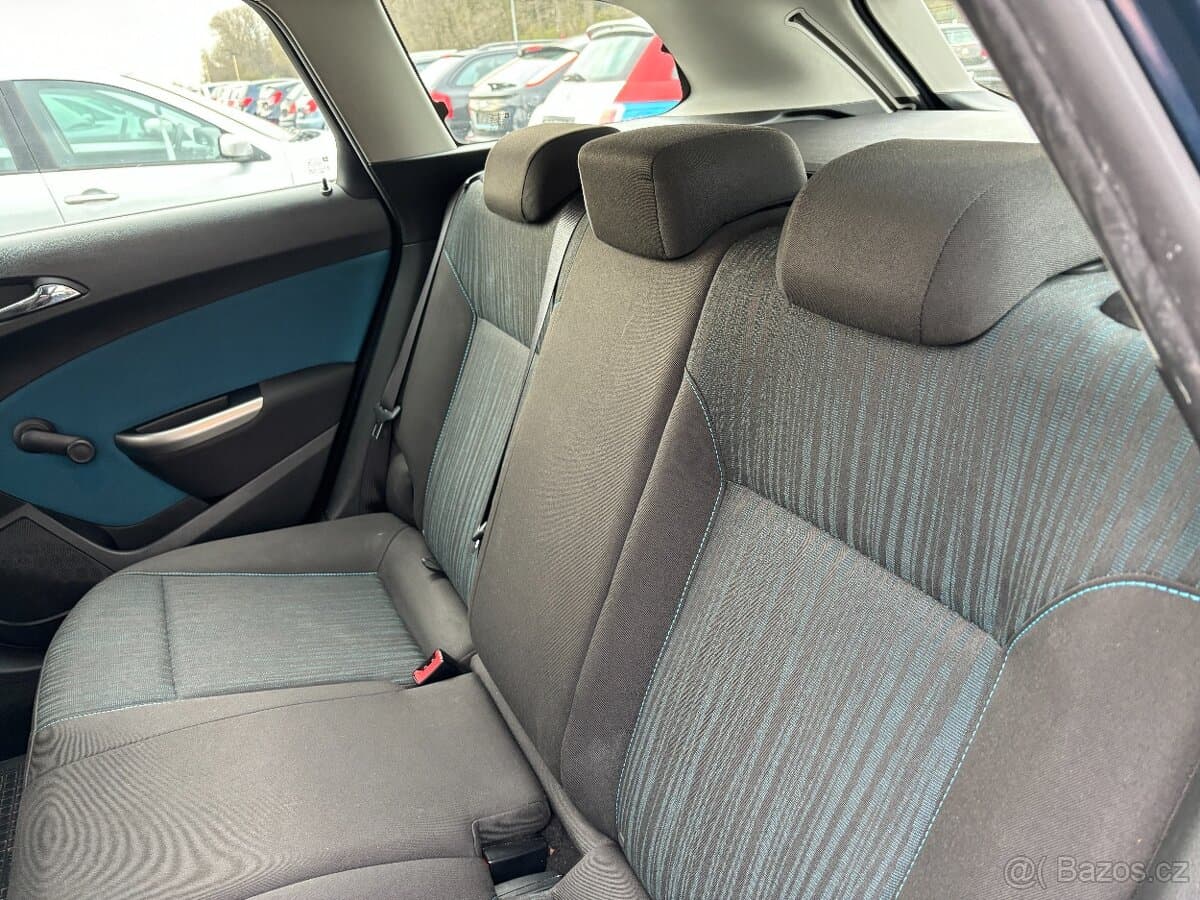 Opel ASTRA - 10