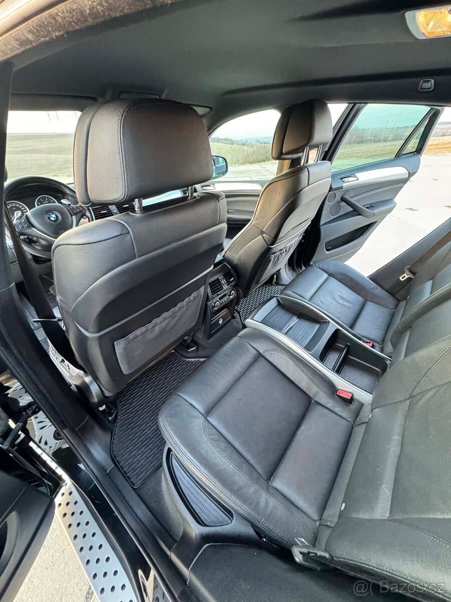 2010 BMW X6 - 10