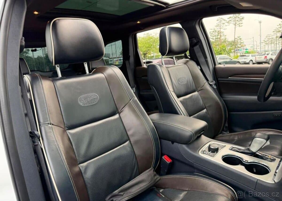 2017 Jeep CHEROKEE - 10