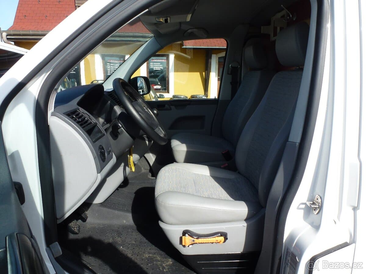 2011 Volkswagen TRANSPORTER - 10