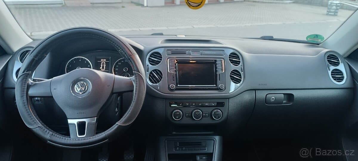 2015 Volkswagen TIGUAN - 10