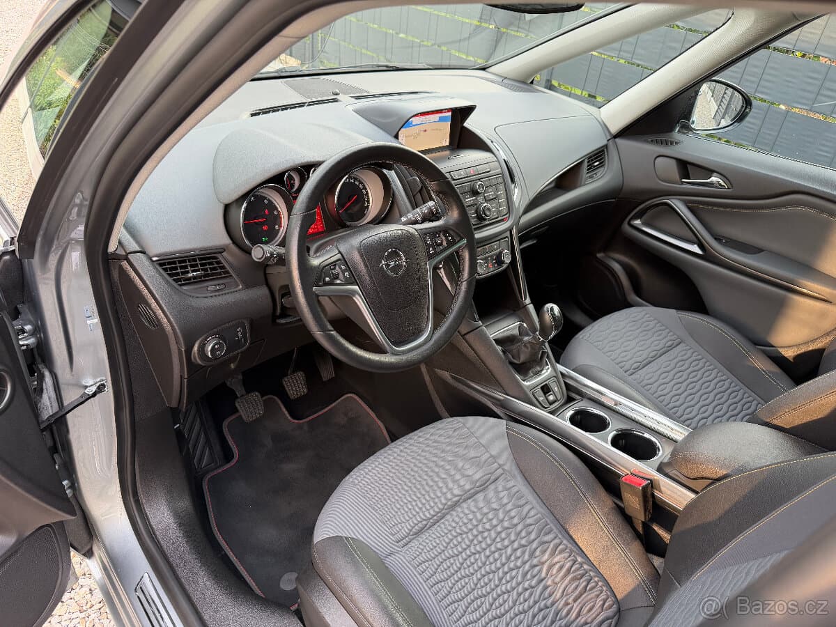 2015 Opel ZAFIRA - 10