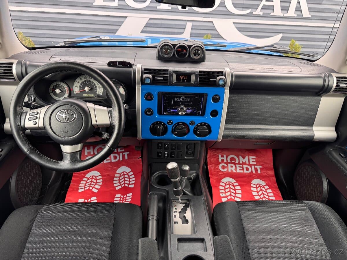 2008 Toyota FJ - 10