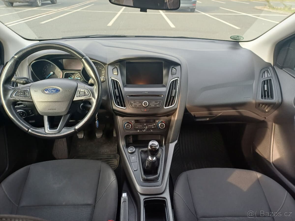 2017 Ford FOCUS - 10