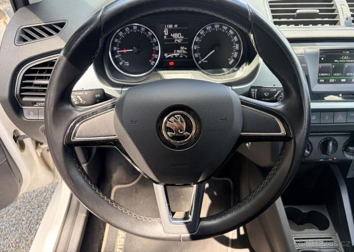 2015 Škoda FABIA - 10