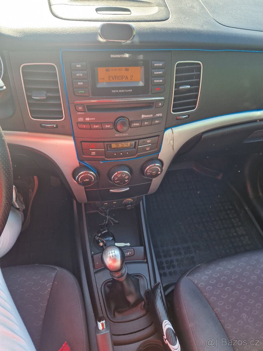 2011 SsangYong KORANDO - 10