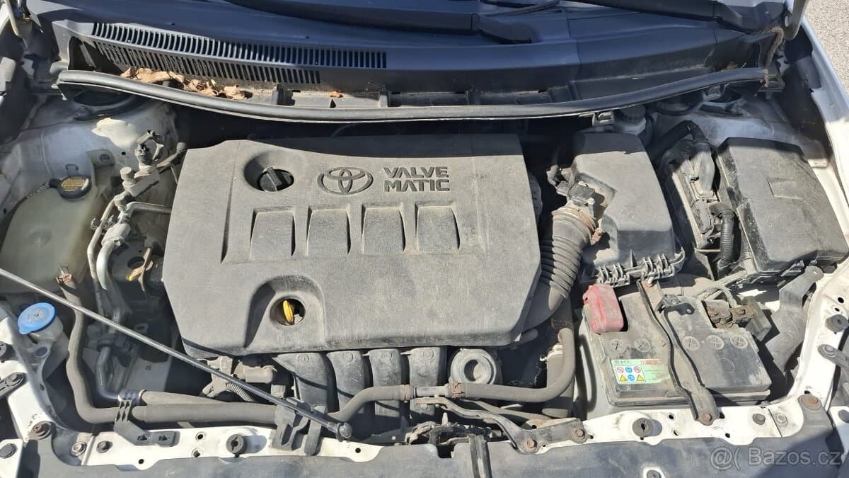 2012 Toyota AURIS - 10