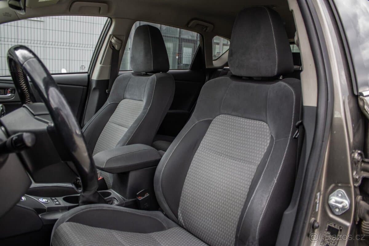 2018 Toyota AURIS - 10