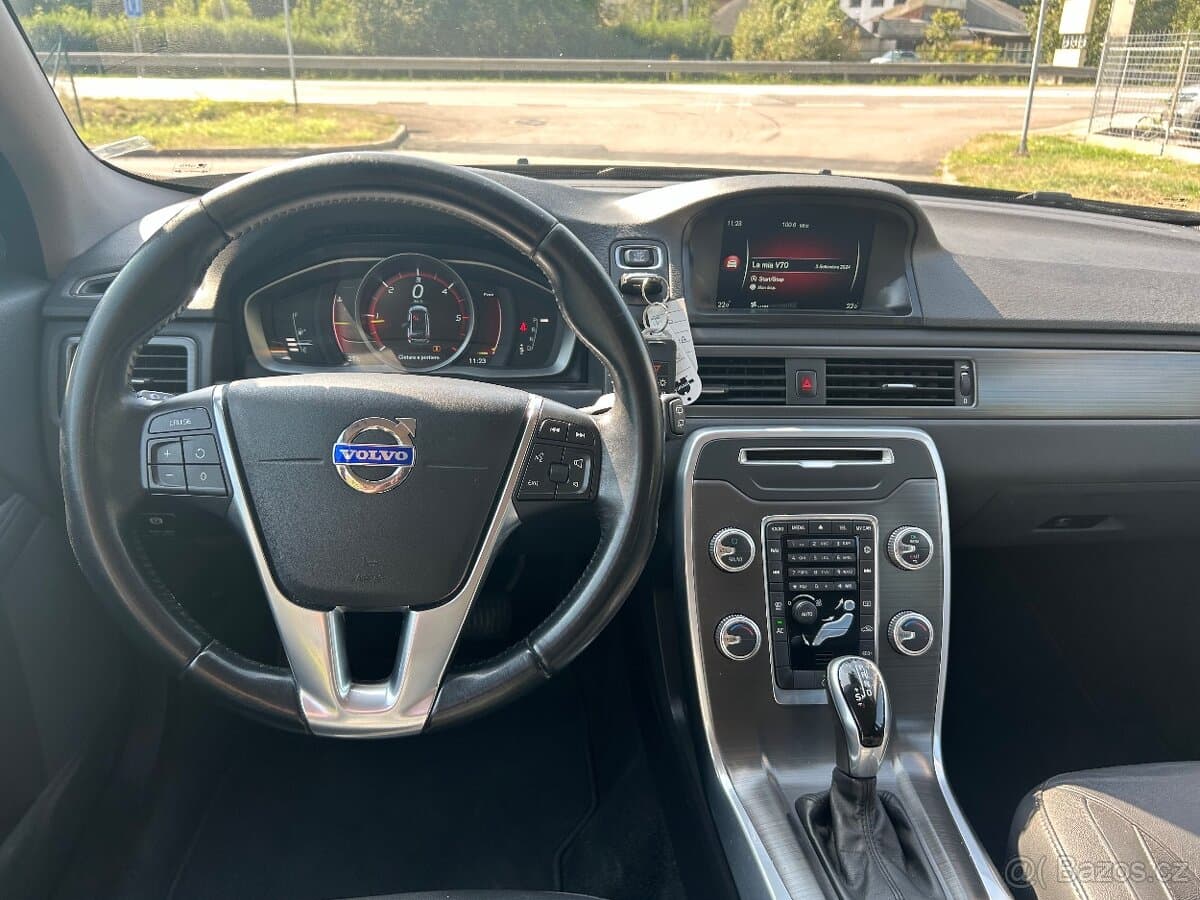 2015 Volvo V70 - 10