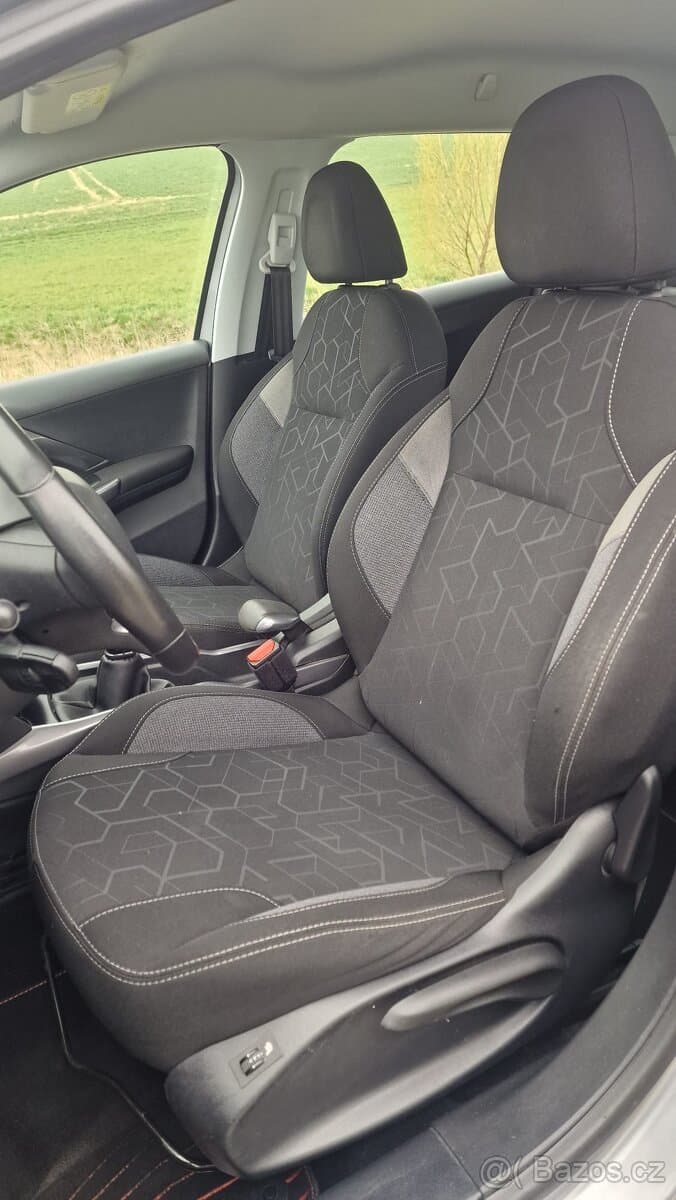 2016 Peugeot 2008 - 10