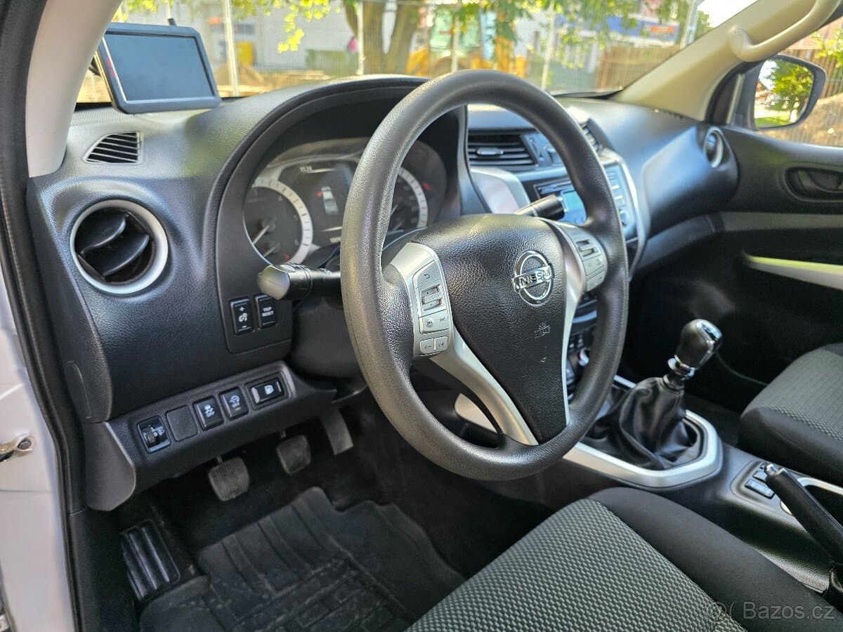 2020 Nissan NAVARA - 10