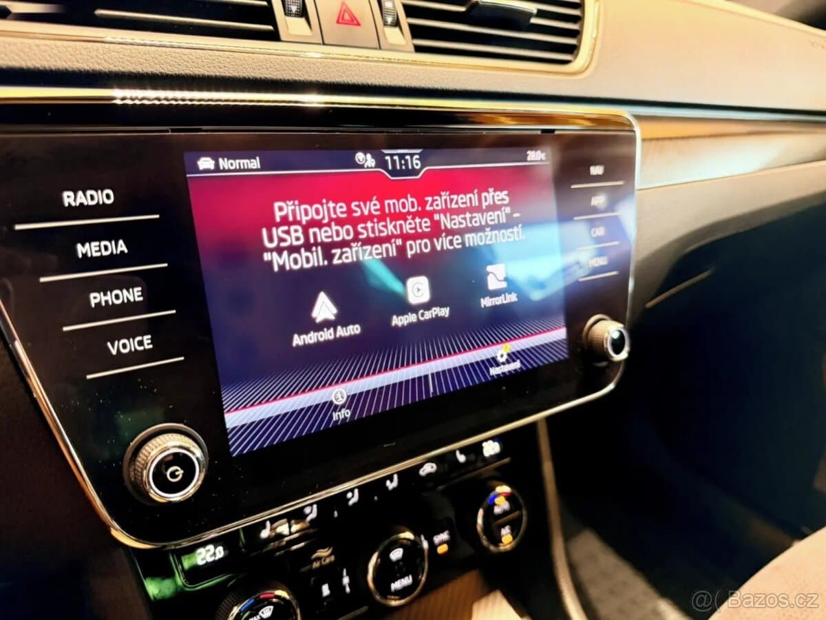 2020 Škoda SUPERB - 10