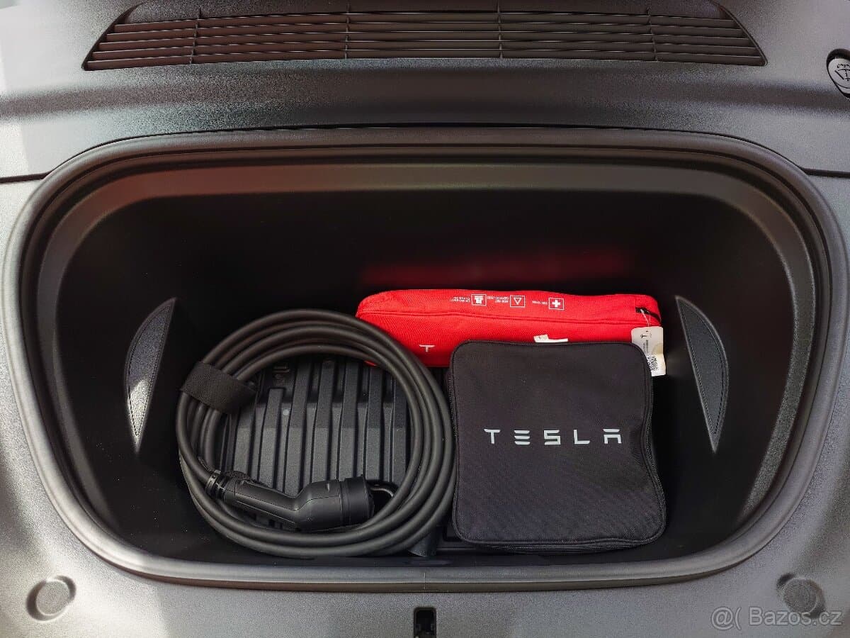 2022 Tesla MODEL Y - 10