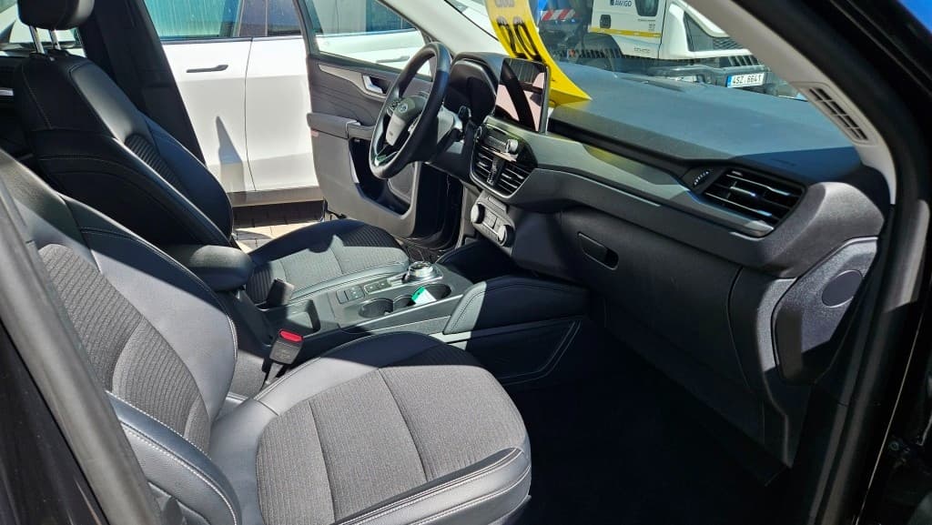 2023 Ford KUGA - 10