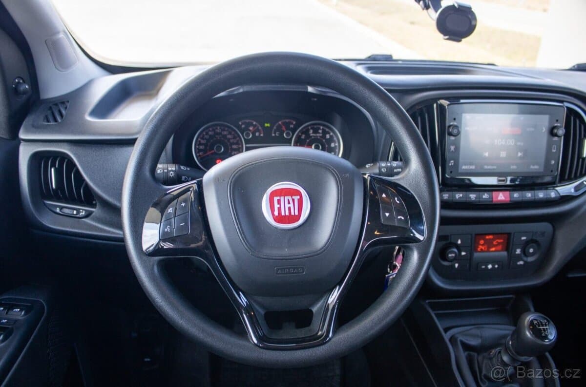 2022 Fiat DOBLO - 10