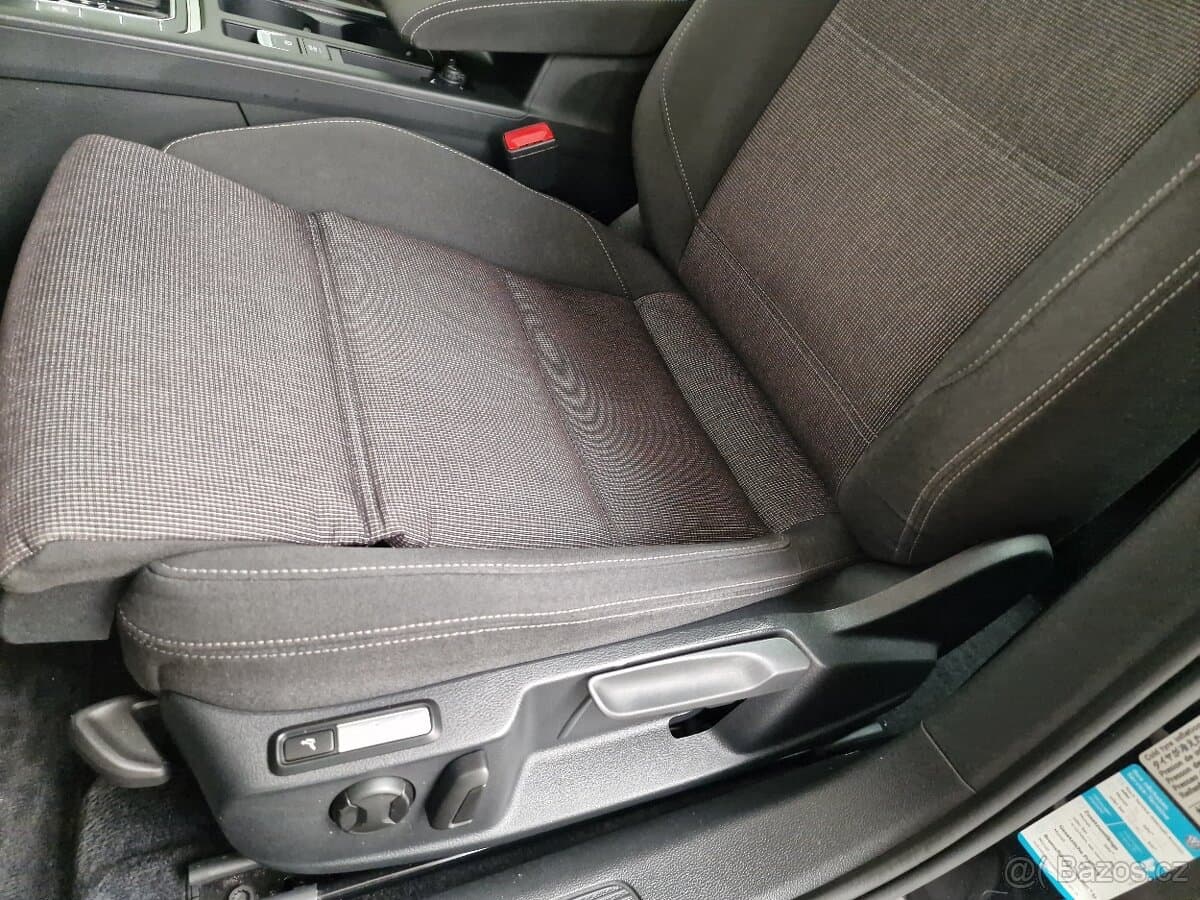 2016 Volkswagen PASSAT - 10