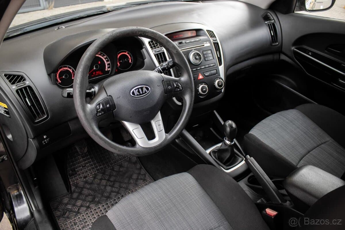 2011 Kia PROCEED - 10
