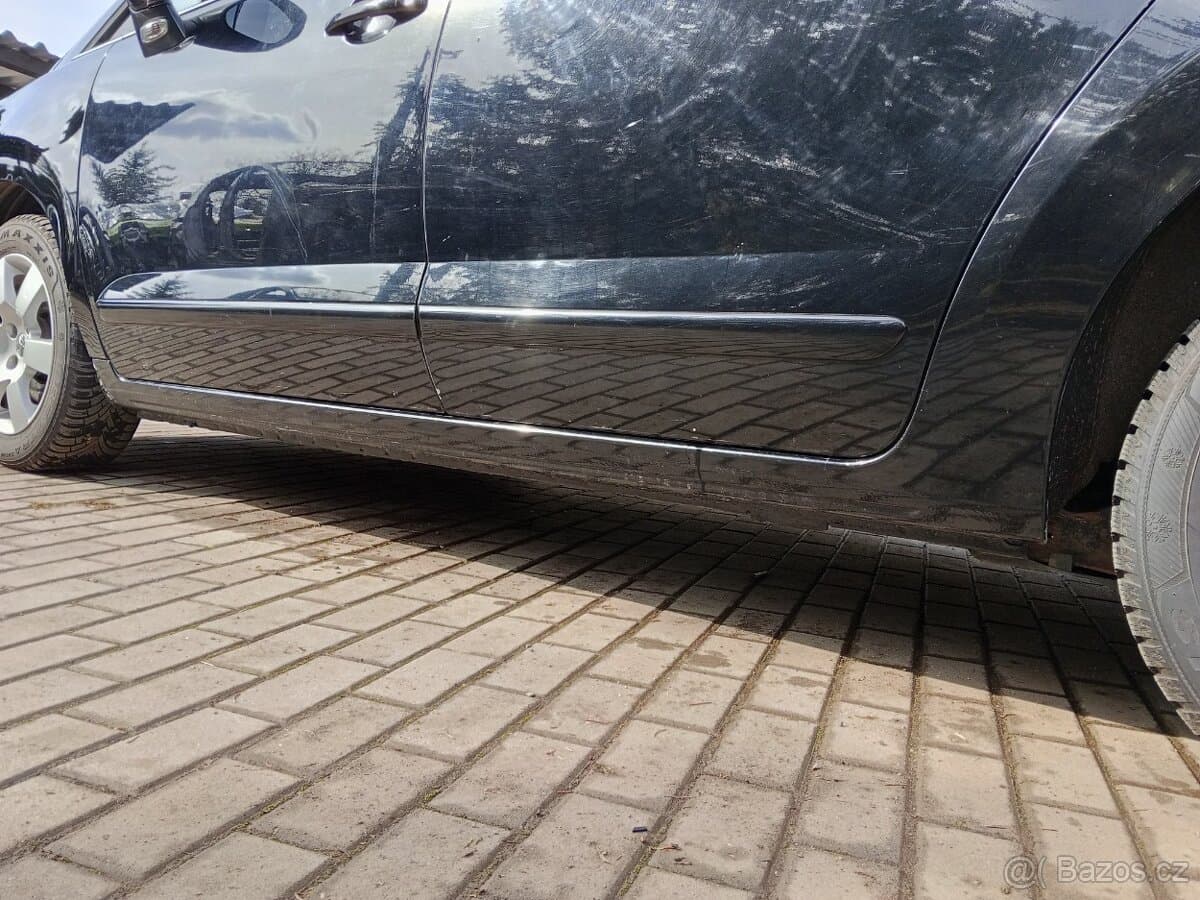 2012 Peugeot 5008 - 10