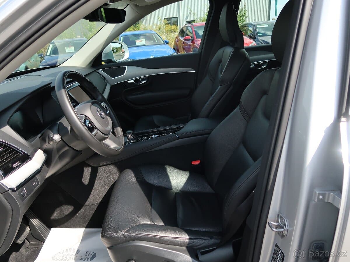 2021 Volvo XC90 - 10