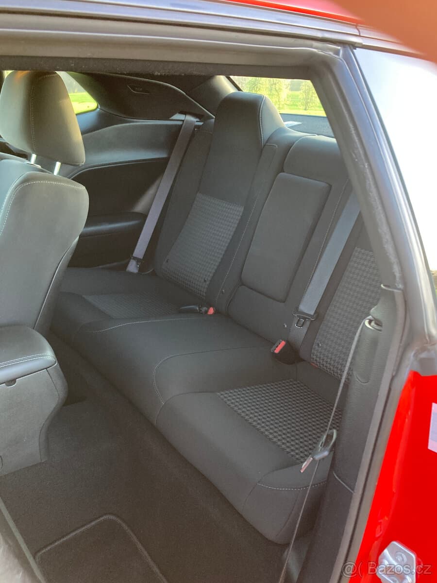 2019 Dodge CHALLENGER - 10