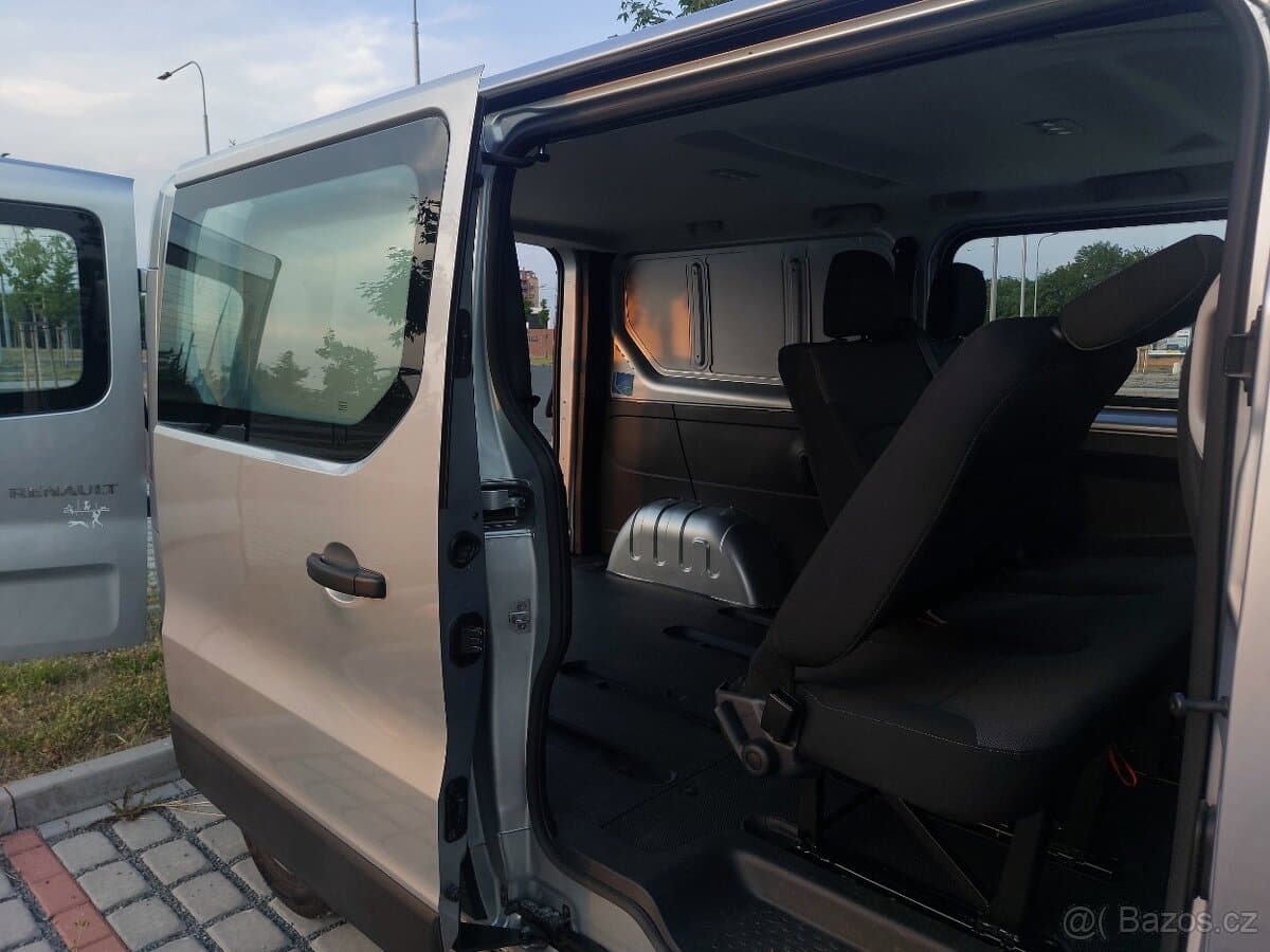 2025 Renault TRAFIC - 10