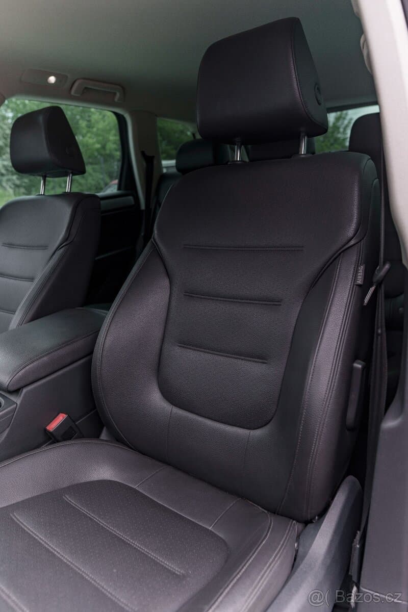 2013 Volkswagen TOUAREG - 10