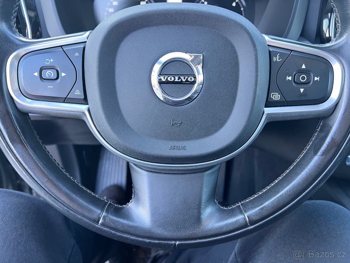 2021 Volvo XC60 - 10