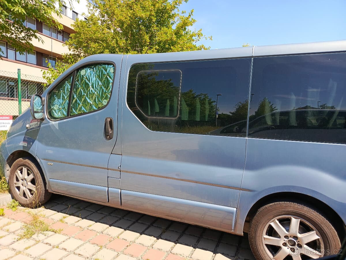 2010 Opel VIVARO - 10