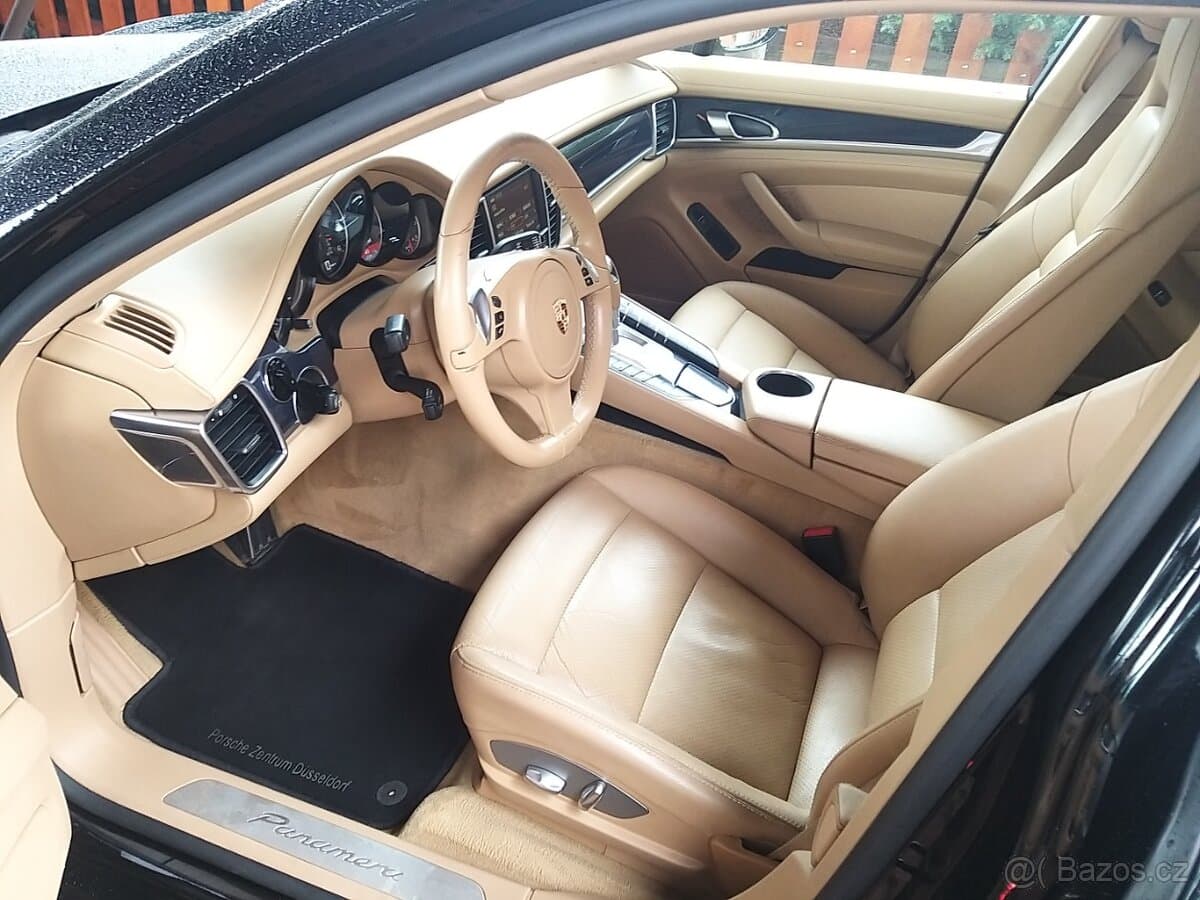 2012 Porsche PANAMERA - 10