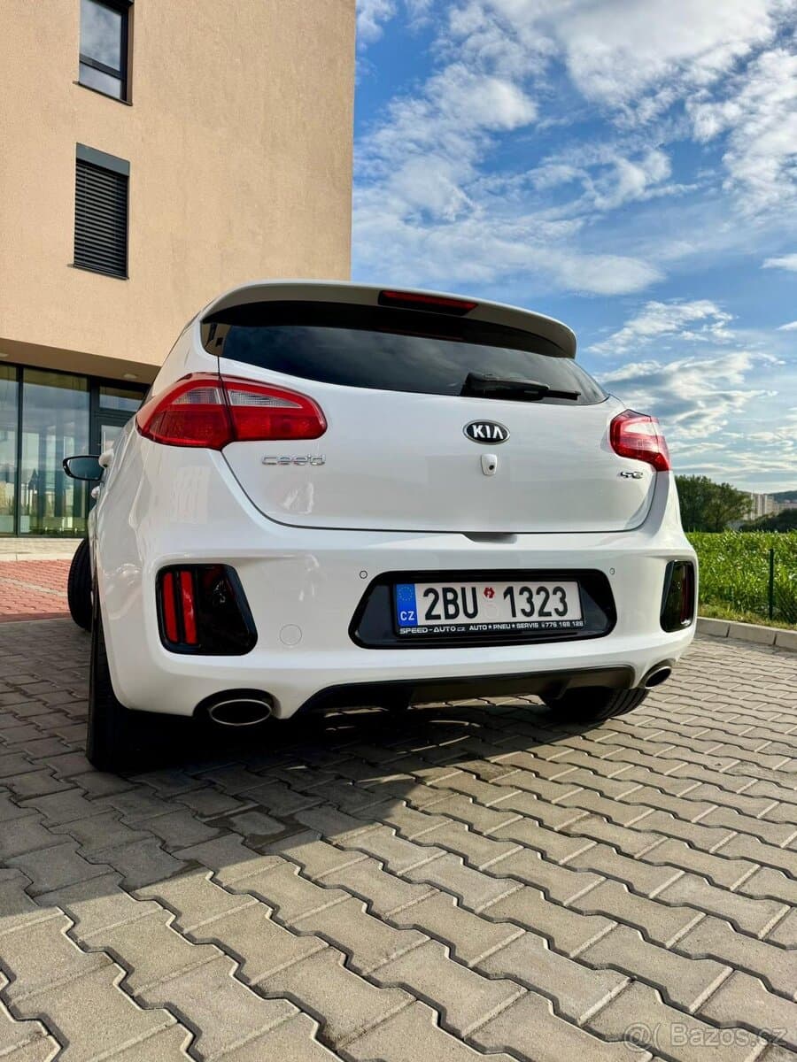 2017 Kia PROCEED - 10