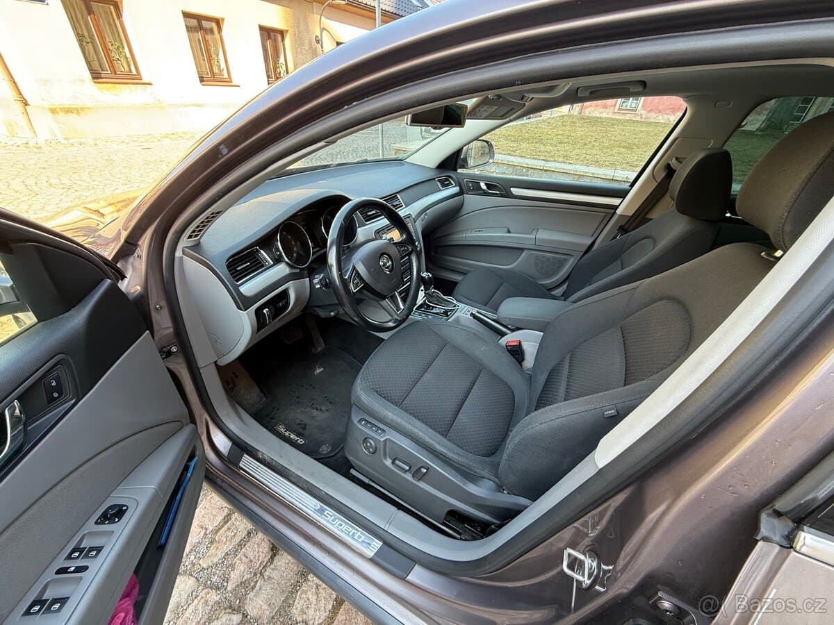 2014 Škoda SUPERB - 10