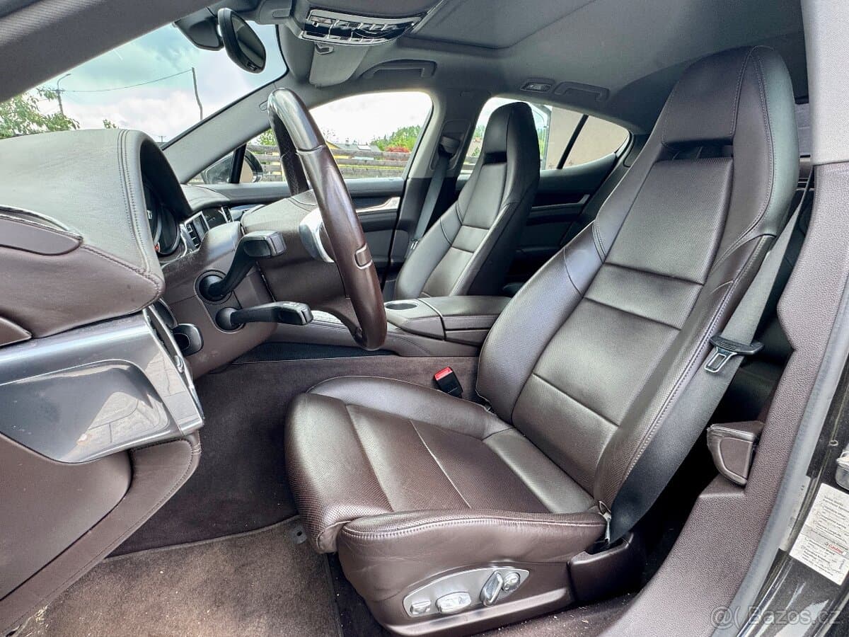 2010 Porsche PANAMERA - 10