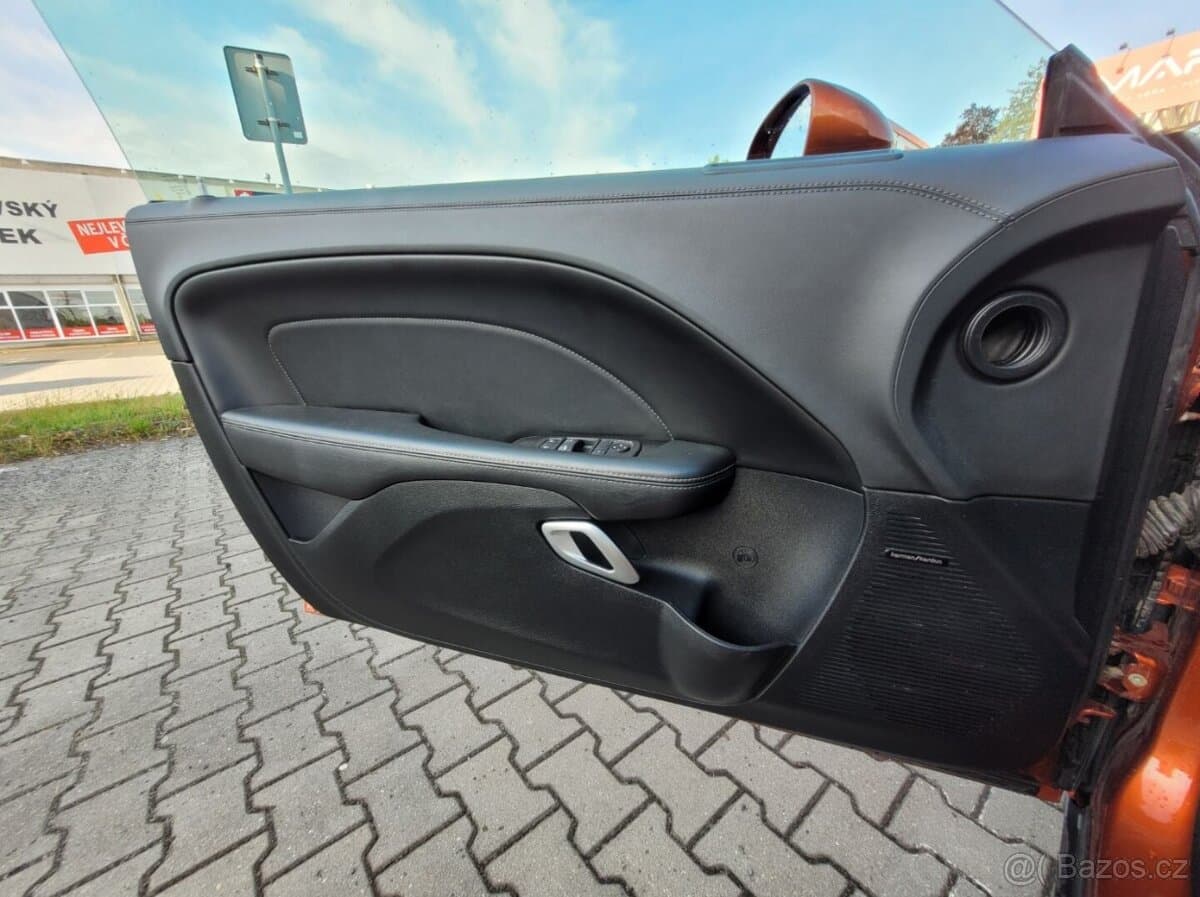 2021 Dodge CHALLENGER - 10