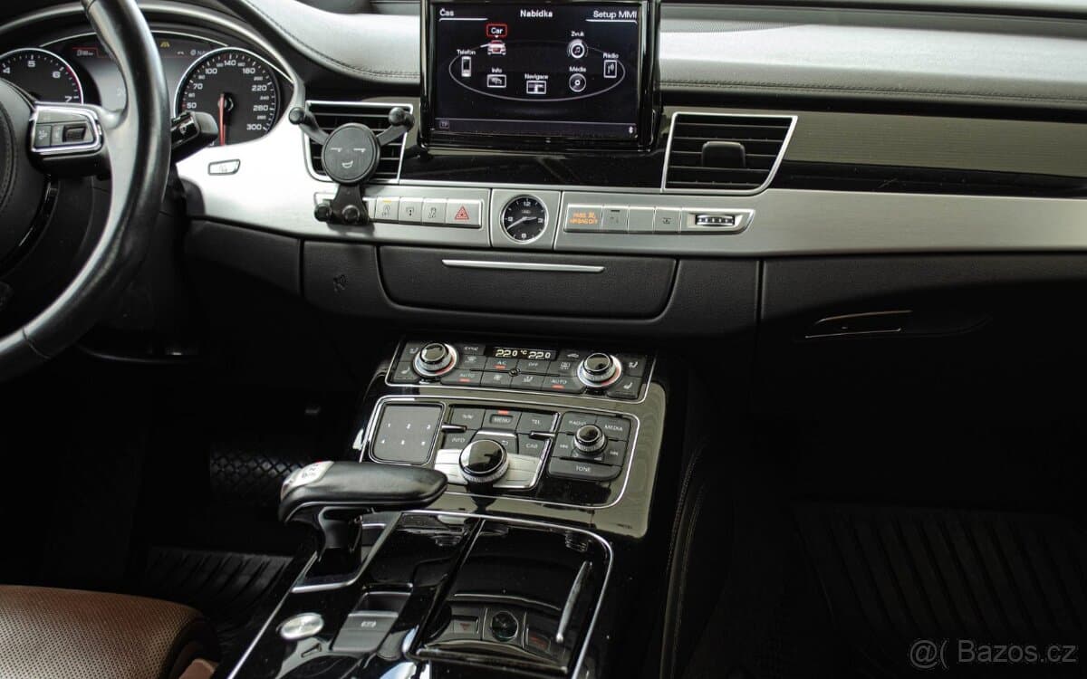 2017 Audi A8 - 10