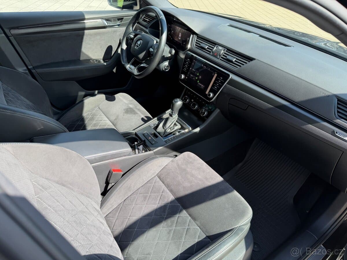 2022 Škoda SUPERB - 10