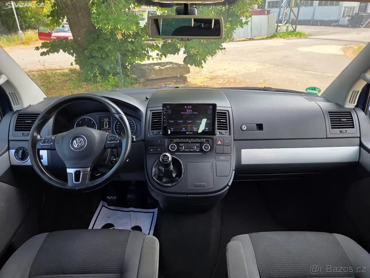 2010 Volkswagen MULTIVAN - 10