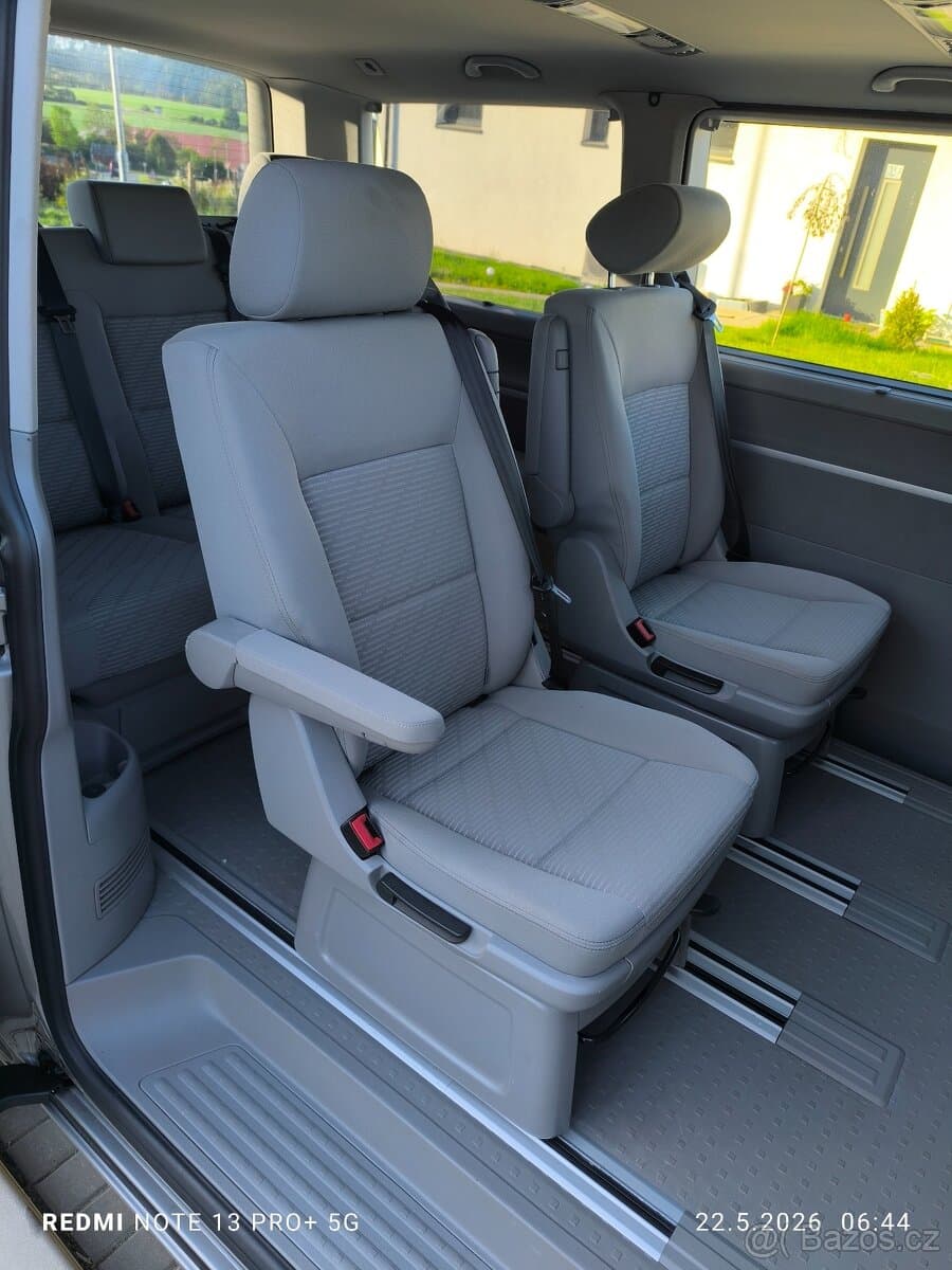 2015 Volkswagen MULTIVAN - 10