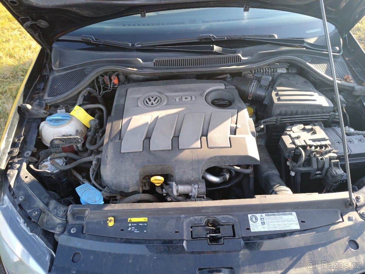 2014 Volkswagen POLO - 10