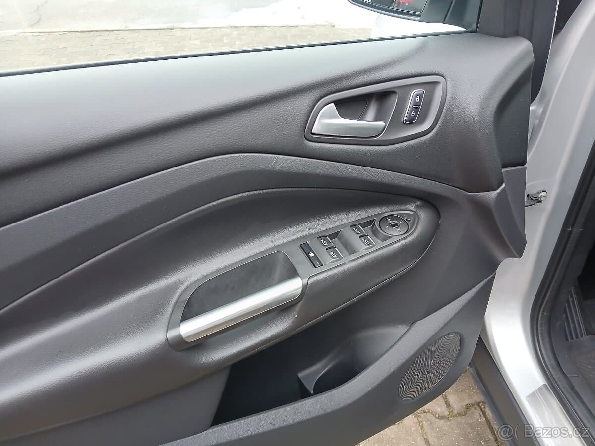 2016 Ford KUGA - 10