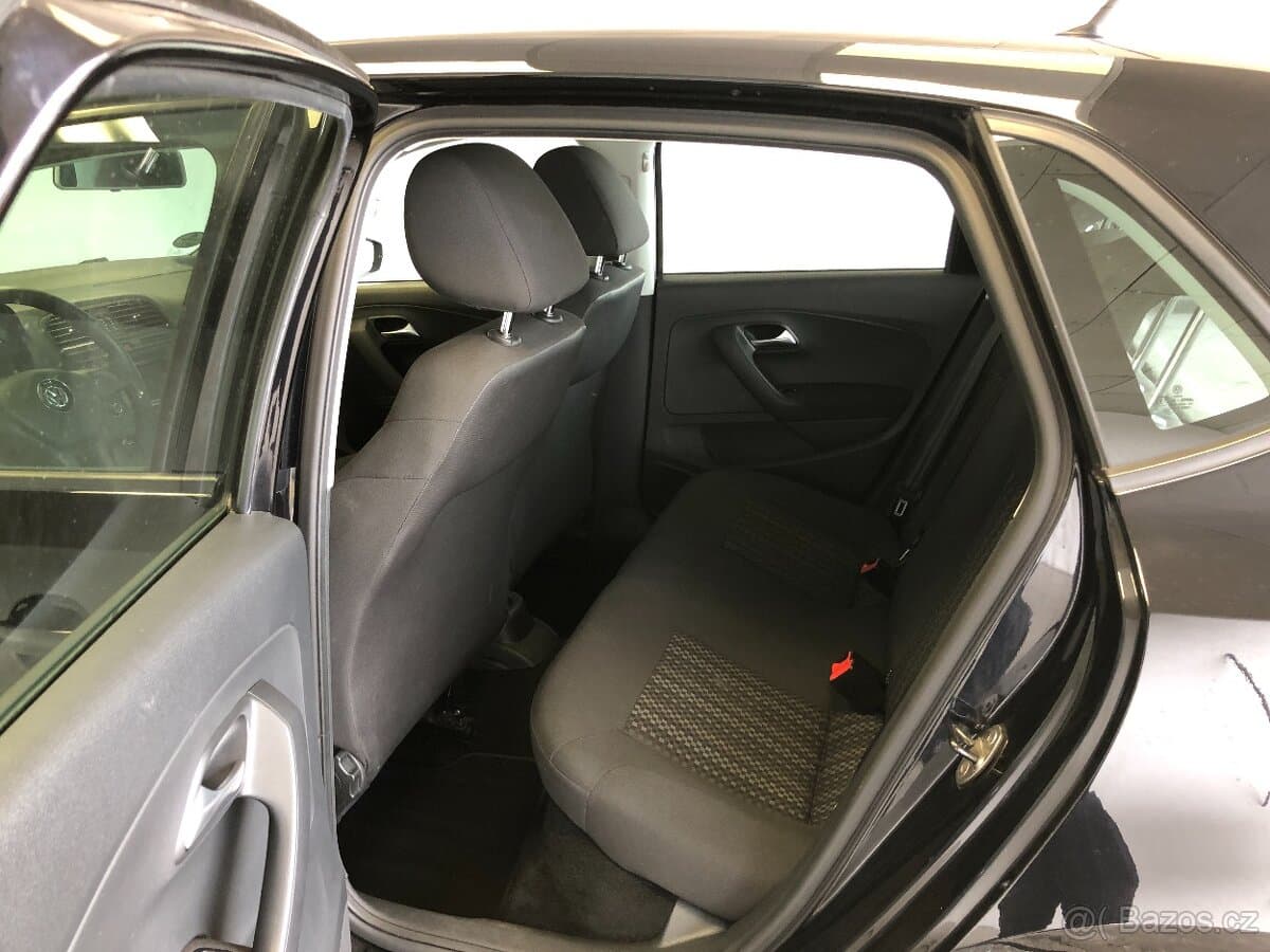 2017 Volkswagen POLO - 10