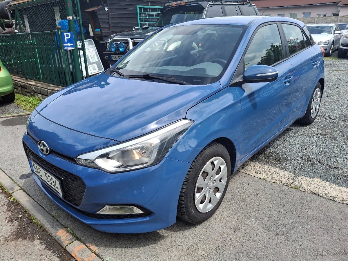 2015 Hyundai i20 - 10
