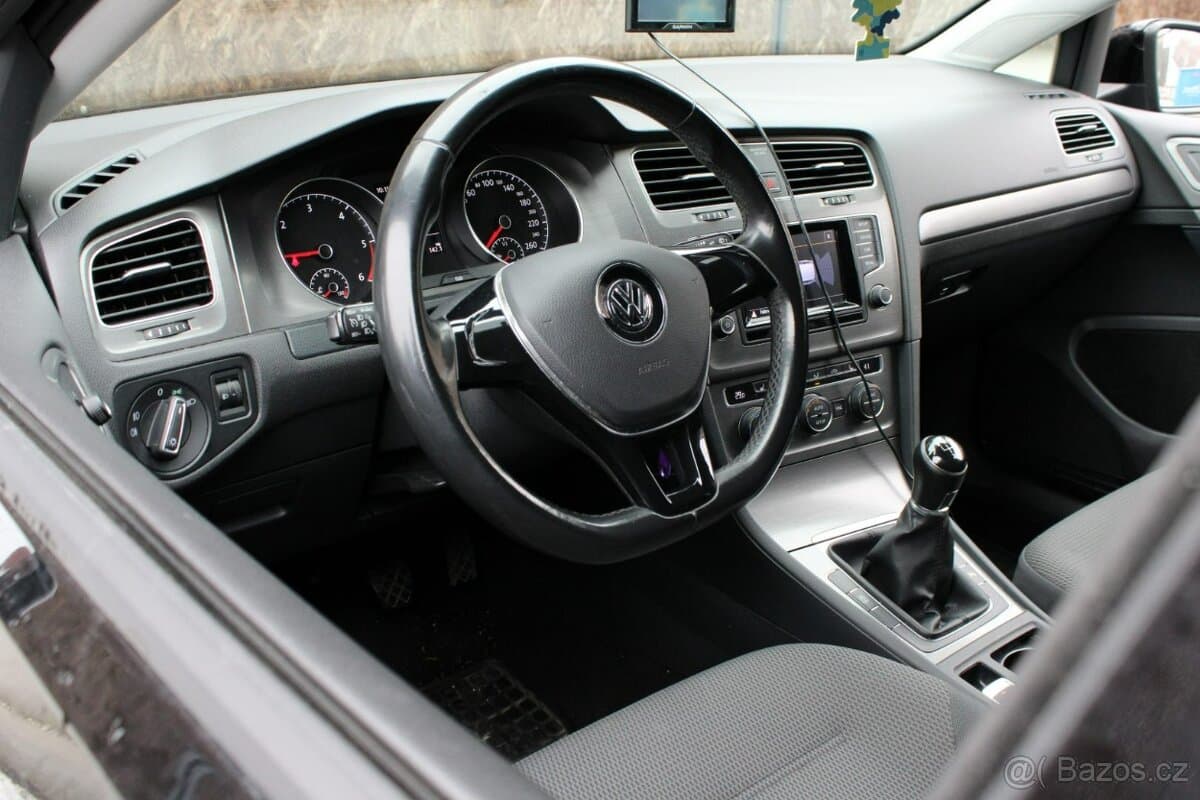 2015 Volkswagen GOLF - 10